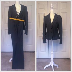MaxMara Studio pants suit, grey verging wool, gently used. Tailored silhouette.